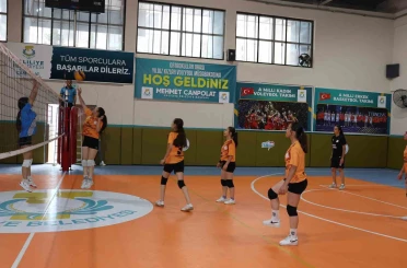 Genç sporcular Haliliye’de voleybol coşkusu yaşadı 