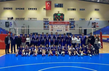 Gençler filede il birinciliği için mücadele etti 