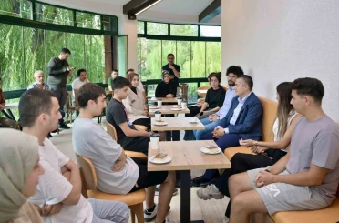 Gençler için yeni buluşma noktası: vatan kitap kafe açıldı 