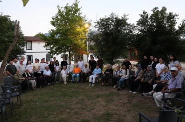 Gençler ile huzurevi sakinleri bir araya geldi 