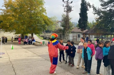 Gençler köy okullarına sevgi, enerji ve üretkenlik taşıdı 