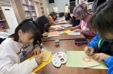 Gençler tezhip sanatını uygulamalı öğrendi 