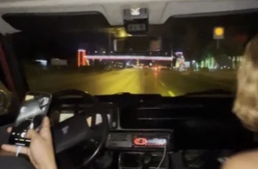 Gençlerin tehlikeli eğlencesi kamerada 