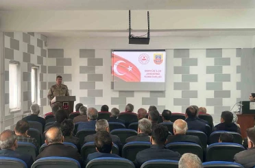 Gercüş’te muhtarlara kapsamlı bilgilendirme eğitimi 