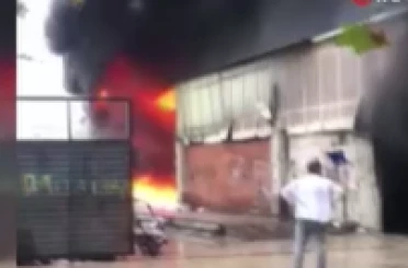 Geri dönüşüm atölyesi ateş topuna döndü