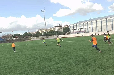 Germencik Belediyesporlu minikler tatilde sahayı boş bırakmadı 