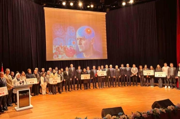 GİBTÜ ebelik bölümü öğrencisi Sedef Altun Türkiye üçüncüsü oldu 