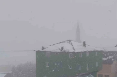 Giresun yaylaları beyaza büründü 