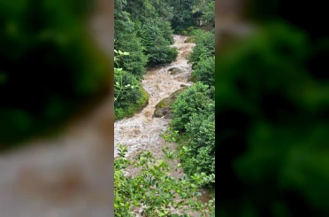 Giresun’da anne ile 2 kızı sel sularına kapıldı 