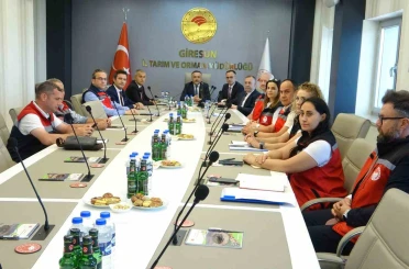 Giresun’da kahverengi kokarcaya karşı 130 bin samuray arısı doğaya salındı 