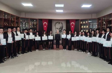 GKV Cemil Alevli Anadolu Lisesi öğrencilerinden küresel yolculuğa güçlü bir adım 