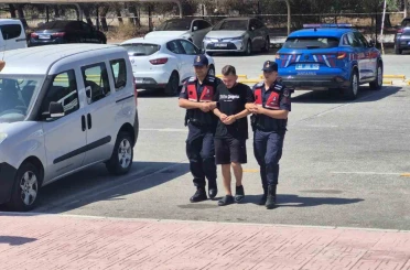 Göçmenlerle birlikte kıskıvrak yakalandı