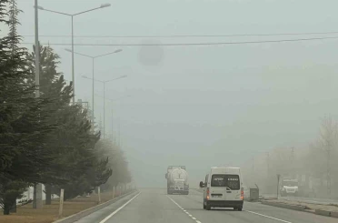 Göksun’da sis etkili oldu 