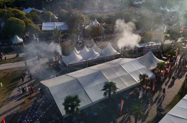 Gökyüzü, kebap dumanlarıyla kaplandı