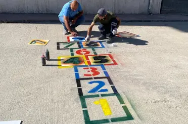 Gölcük’te okul bahçeleri öğrenciler için yenilendi
