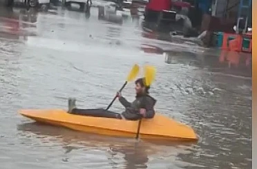Gölde değil sokakta kano keyfi 