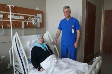 Görenler kilo aldı sandı, karnından 30 santim uzunluğunda 10,5 kiloluk kitle çıktı 