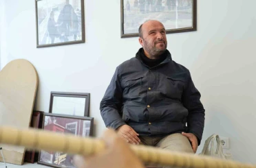 Gözleri görmüyor, hayata müzikle tutunuyor 