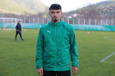 Göztepe, Gökdeniz Bayrakdar transferini bitirdi 