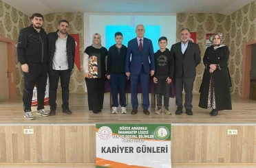GSB Müdürü Kariyer günlerinde öğrencilerle buluştu 