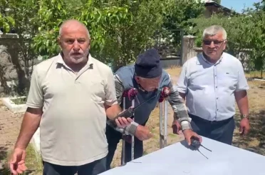GSM şebekesi çekmeyen köyde, kurdukları telsiz sisztemiyle haberleşiyorlar 