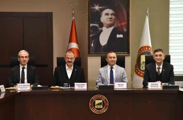 GSO ev sahipliğinde "Sanayide Dijital Dönüşüm ve Yapay Zeka" konusu ele alındı 