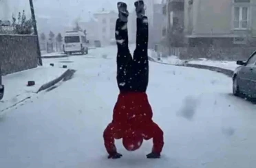 Guinness rekortmeni judocu kar sevincini 20 geri taklayla kutladı 