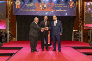 Gülpınar’a "Yılın en başarılı belediye başkanı" ödülü 