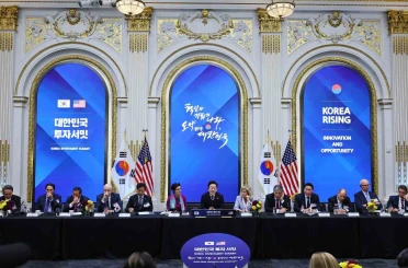 Güney Kore Devlet Başkanı Lee: "Kuzey Kore, ABD’ye ulaşabilecek nükleer başlıklı füzelerin son geliştirme aşamasında" 