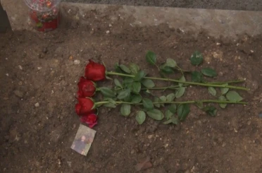 Güngören’de öldürülen Atlas Çağlayan’ın yakınları kabri başında dua etti 