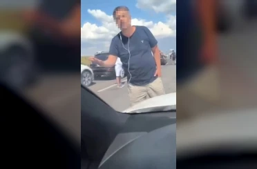 Gurbetçiler sınır kuyruğunda birbirine girdi 
