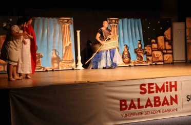 "Hades’e Yolculuk" tiyatro severlerle buluştu 