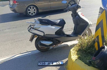 Hafif ticari araç ile motorlu bisiklet çarpıştı: 1 yaralı 