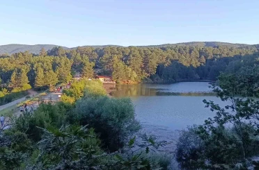 Hafta sonu binlerce kişinin rotası Küçükelmalı Tabiat Parkı oldu 