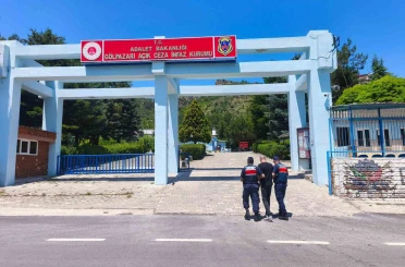Hakaret suçundan aranan şahıs yakalandı 