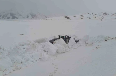 Hakkari’de 19 köy ve 38 mezra yolu ulaşıma açıldı 