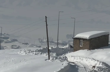 Hakkari’de 68 yerleşim yerinin yolu kapandı 