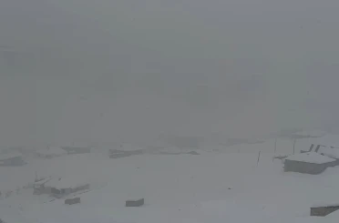 Hakkari’de kar yağışı: 43 yerleşim yerinin yolu kapandı 