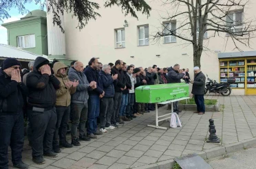 Halı sahada kalp krizi geçirerek vefat eden Murat Kasapoğlu son yolculuğuna uğurlandı 