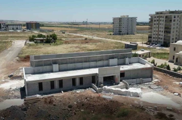 Haliliye’de yarı olimpik yüzme havuzunda çalışmalar hızla sürüyor 