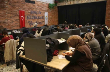 Haliliye’deki öğrencilere eğitim desteği 