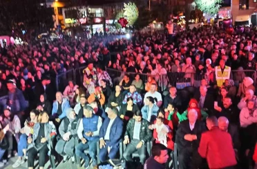 Halk konserinde Devrekliler Sevcan Orhan ile coştu 