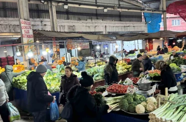 Halk pazarında fiyatlar market fiyatlarının altında kaldı 