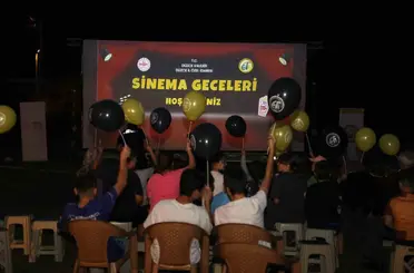 Hasanlar köyünde nostalji dolu açık hava sineması
