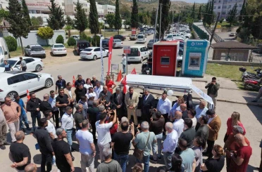 Hastaların 300 metrelik zorlu yoluna İskenderun Belediyesi’nden ring araçlı çözüm 