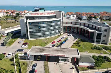 Hastalarından para talep ettiği iddia edilen doktor açığa alındı
