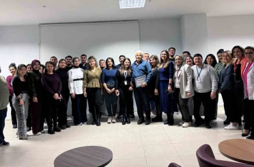 Hastanenin 40 yıllık emektarı için veda töreni 