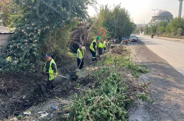 Hatay’da 66 kilometrelik yağmur suyu ve ızgara temizliğinden toplamda 53 kamyon katı atık çıktı 