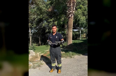 Hatay’da yerleşim alanlarına giren yılanları itfaiye yakaladı 