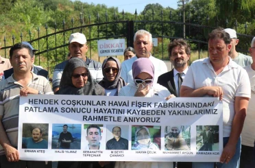 Havai fişek fabrikasındaki patlamada hayatını kaybeden işçiler anıldı 